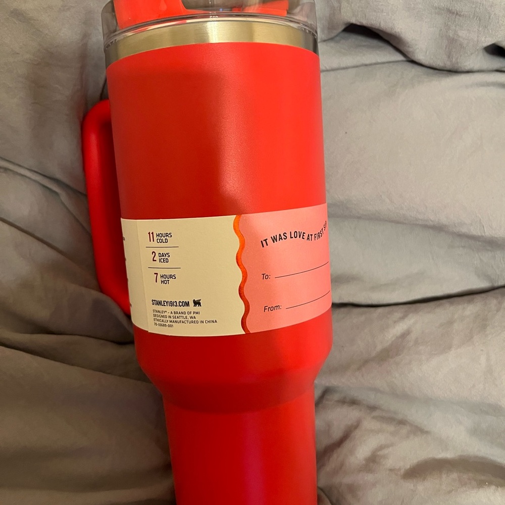 Target Red Stanley - Picture 3 of 3
